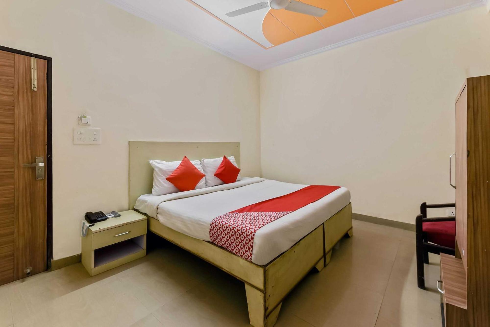 Blossom Suites Bangalore Eksteriør billede